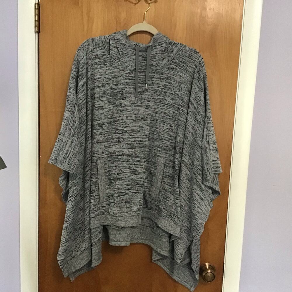 ATHLETA SWEET BLISSFUL HOODED PONCHO 69021 Heathered Gray Large Pullover